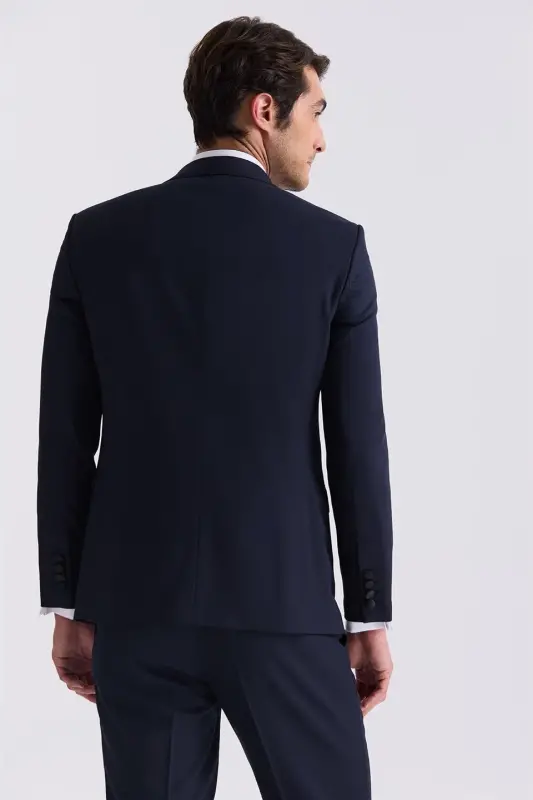 Ko'k rangli slim-fit qirrali yoqali smoking kostyum - 4
