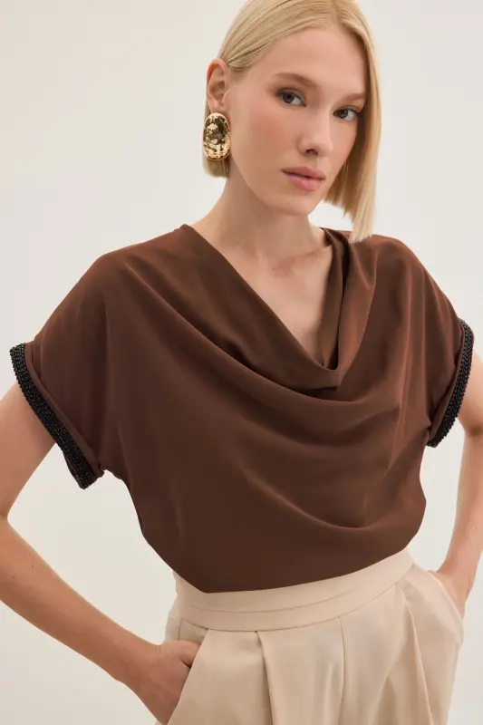 Kollar Taş Detaylı Salaş Bluz - Kahve-Kahve - 1