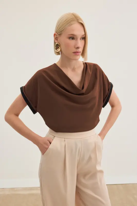 Kollar Taş Detaylı Salaş Bluz - Kahve-Kahve - 3