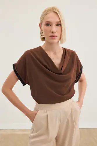 Kollar Taş Detaylı Salaş Bluz - Kahve-Kahve - 5