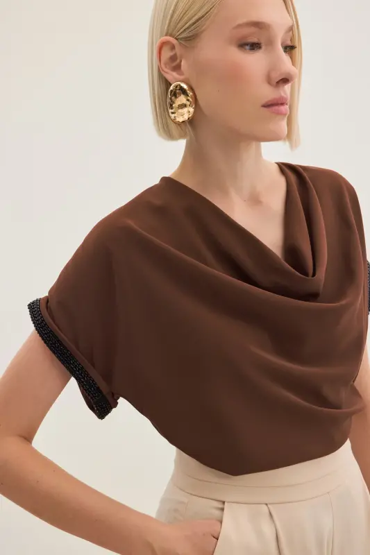 Kollar Taş Detaylı Salaş Bluz - Kahve-Kahve - 6