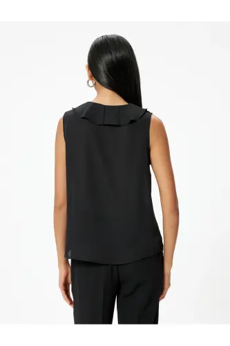 Kolsuz Fırfırlı Şifon Bluz V Yaka-Siyah - 4