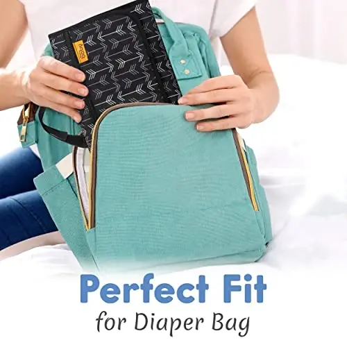 Kopi Baby Taşınabilir Bebek Bezi Değiştirme Altlığı - Bebek Bezi Değiştirme Altlığı ve Bebek Bezi Çantası, Akıllı Tasarım Bebek Değiştirme Matı, Bebek için Taşınabilir Değiştirme Altlığı, Bebek Değiştirme İstasyonu, Bebek Hediyesi - Siyah Ok 