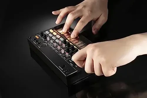 Korg Volca Beats Analog Rythem Machine w/Electribe-style 16-step Sequencer and Real Analog Sounds - KORG (1)