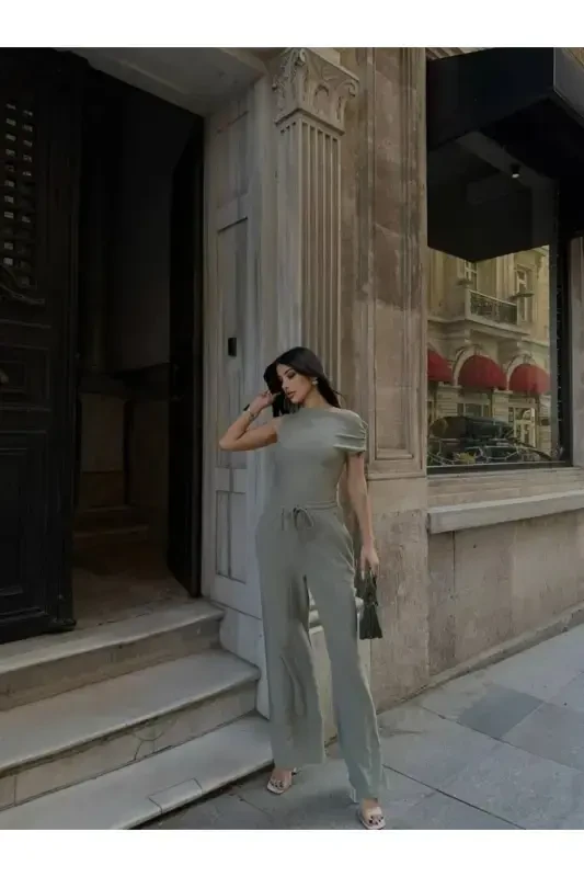 Костюм - блузка с присборенным вырезом лодочкой и брюки - ÇAĞLA - 4