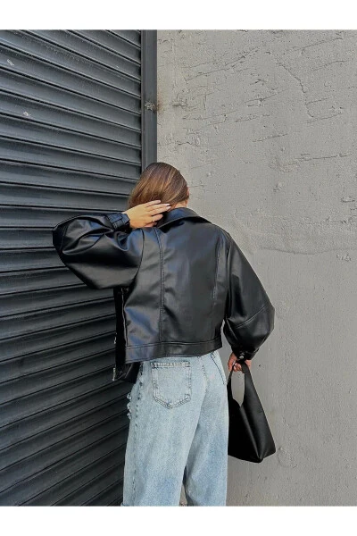 Кожаная куртка оверсайз с рукавами-буфами Нового сезона - 18