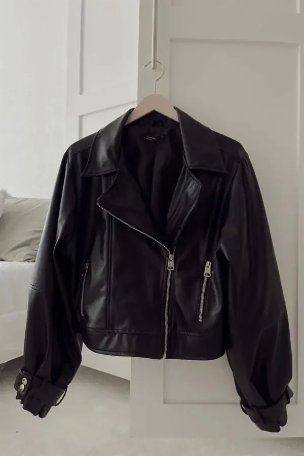 Кожаная куртка оверсайз с рукавами-буфами Нового сезона - 7