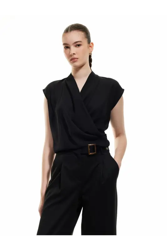 Krep Kumaş Drape Detaylı Kolsuz Kruvaze Bluz-Siyah - 2
