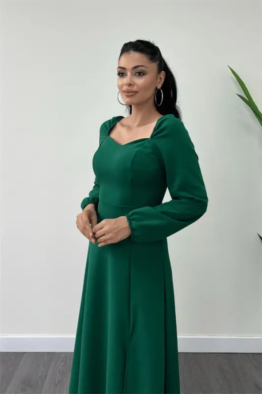 Krep Kumaş Kalp Yaka Midi Elbise - ZÜMRÜT - 3