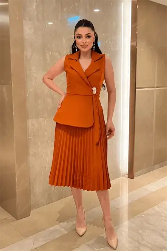 Krep Kumaş Plise Detaylı Elbise - KİREMİT - BÜYÜKBEDENIZ (1)