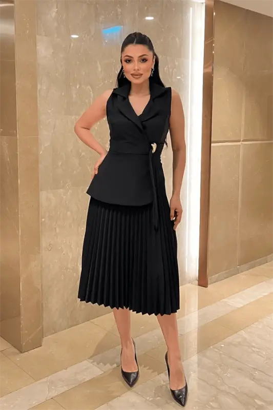 Krep Kumaş Plise Detaylı Elbise - SİYAH - BÜYÜKBEDENIZ