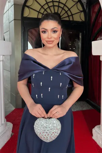 Krep Kumaş Taş Detaylı Midi Elbise - LACİVERT - 3