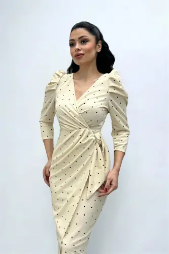 Krep mato Polka nuqta detallari bilan qalam ko'ylak - KREM - 3