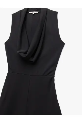 Krep Scuba Kumaş Kolsuz Bol Paça Degaje Yaka Tulum - 1