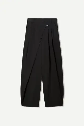 Kruvaze belli moslashtirilgan shim - Qora - BERSHKA (1)