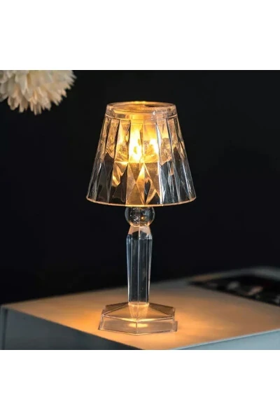 Küçük Boy Kristal Elmas Led Masa Lambası Pilli Projeksiyon Şeffaf Abajur 12 Cm - GENEL MARKALAR (1)