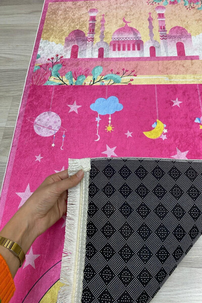 Dekoratif Dijital Baskılı Siyah Kaymaz Taban Eğitici Küçük Çocuk Seccade Namazlık 60 x 100 - Pembe - 14