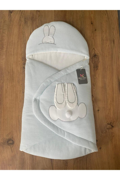 Kulaklı Tavşan Nakışlı Bebek Kundağı 71×40-Mavi 