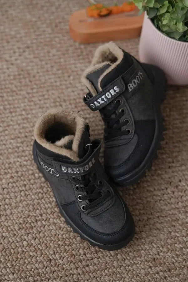 Kundalik foydalanish uchun ortopedik bolalar botlari. - 1