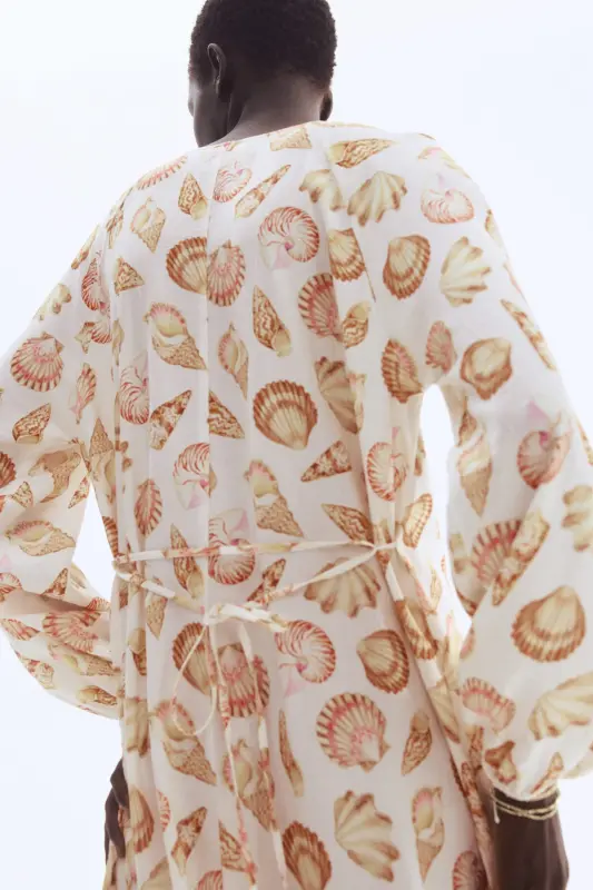 Kuşaklı Krep Elbise-Krem/Deniz kabukları - 4