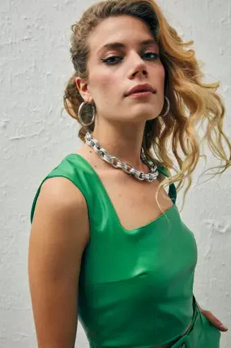 Kvadrat bo'yinli teri Crop Top - Yashil - 2