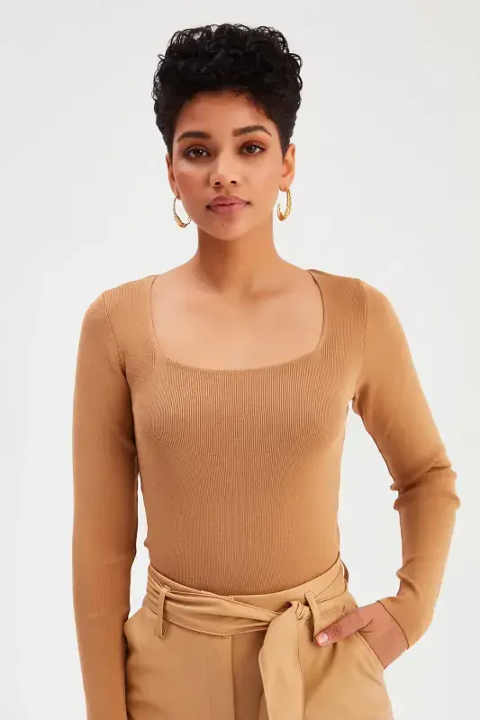 Kvadrat bo'yinli triko - Mink - 3