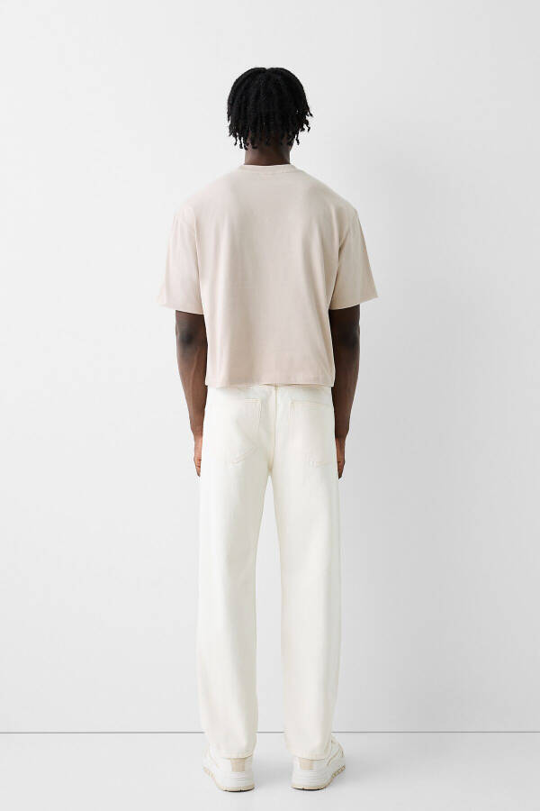 Kvadrat kesilgan qisqa yengli crop t-shirt - 3