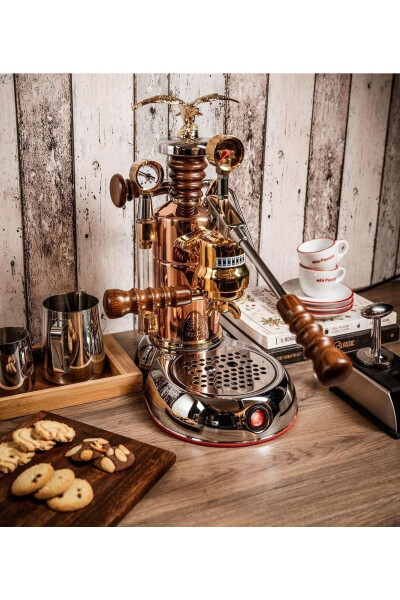 La Pavoni Esperto Edotto, espresso keyfini çıkarmanızı sağlayacak bir kahve makinesi. - 1