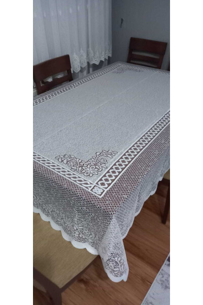 Lace Cream Stain-Resistant Tablecloth 160 / 220 Cm Machine Washable - 1