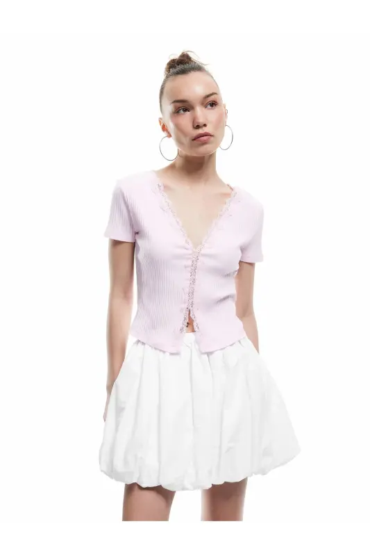 Lace Detail Short Sleeve V-Neck T-Shirt - 2