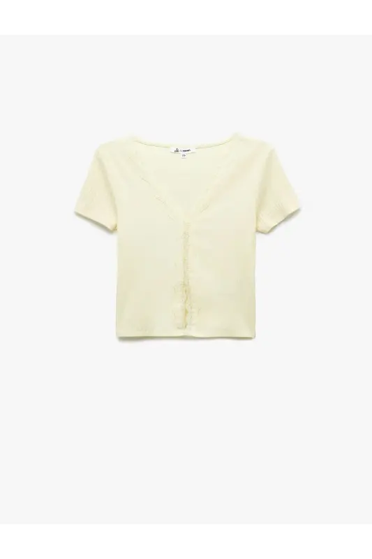 Lace Detail Short Sleeve V-Neck T-Shirt - 3