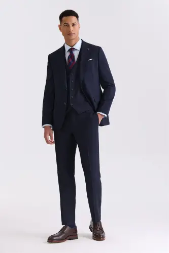 Lacivert Slim Fit Sivri Yaka Yelekli Bamboo Takım Elbise 