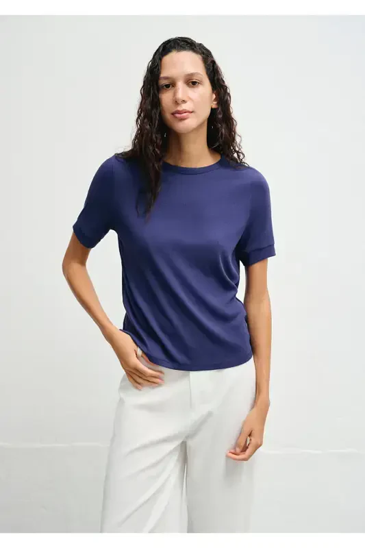 Lacivert Tişört Semi Slim Fit / Yarı Dar Kesim 1613431-70495 - MAVI