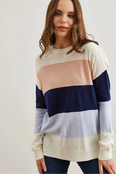 Ladies' White Thick Colour Block Knit Sweater WSW-19000824 - 3