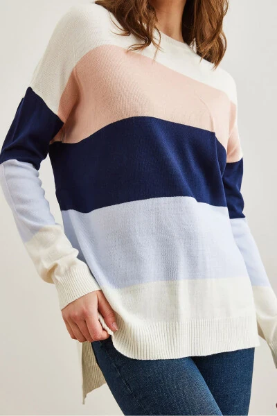 Ladies' White Thick Colour Block Knit Sweater WSW-19000824 - 4