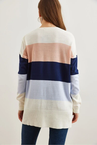 Ladies' White Thick Colour Block Knit Sweater WSW-19000824 - 5