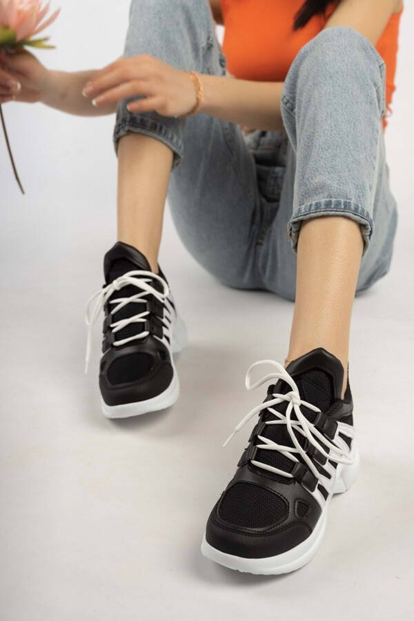 Lambırlent 2133 Women's Fashion Sports Sneaker Shoes BLACK-WHITE - 10