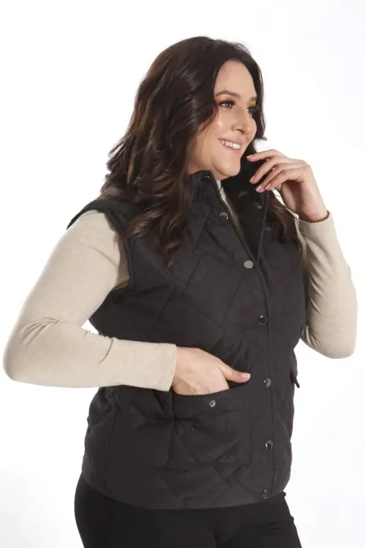 Large Quilted Black Vest with Snap Buttons - 6