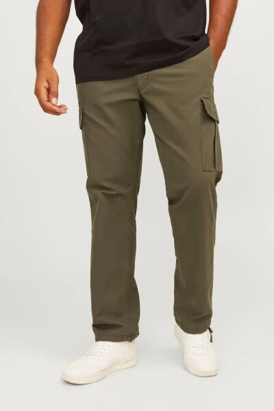 Large size cargo pants with side pockets. - 4