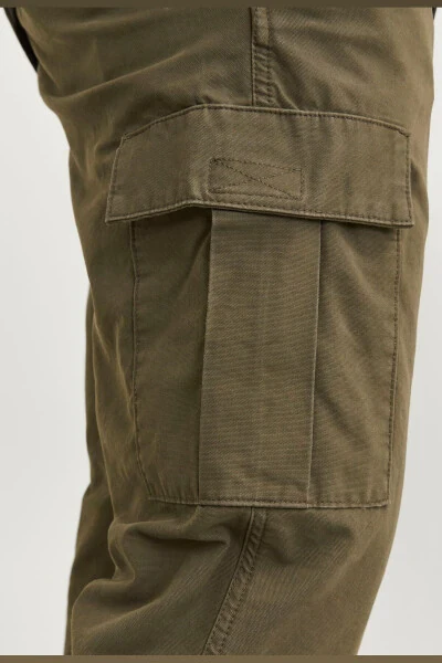 Large size cargo pants with side pockets. - 6