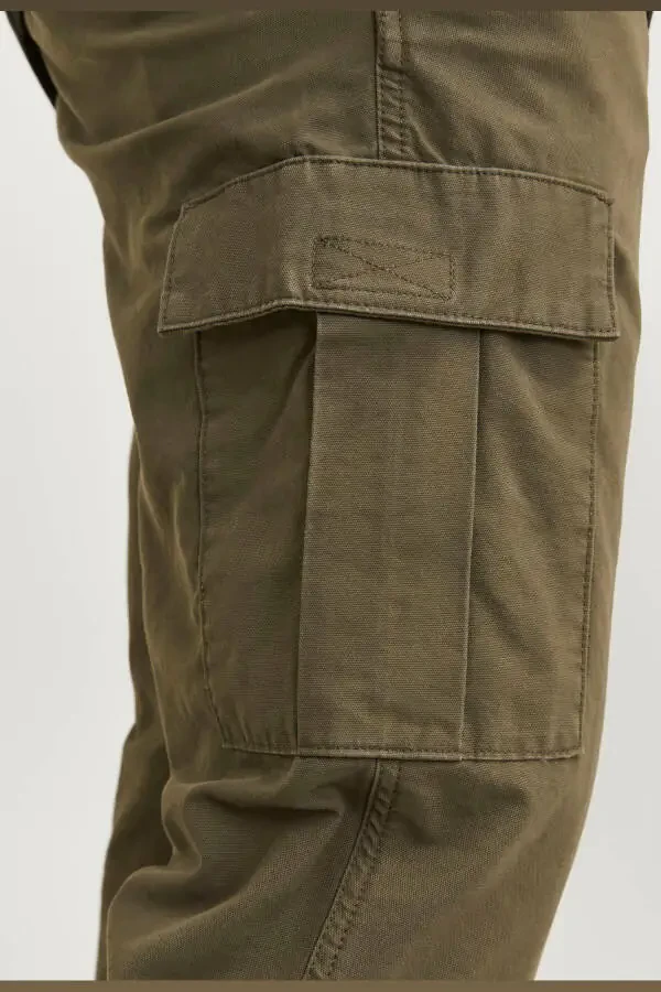 Large size cargo pants with side pockets. - 6