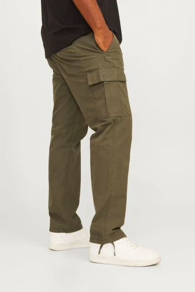 Large size cargo pants with side pockets. - 8