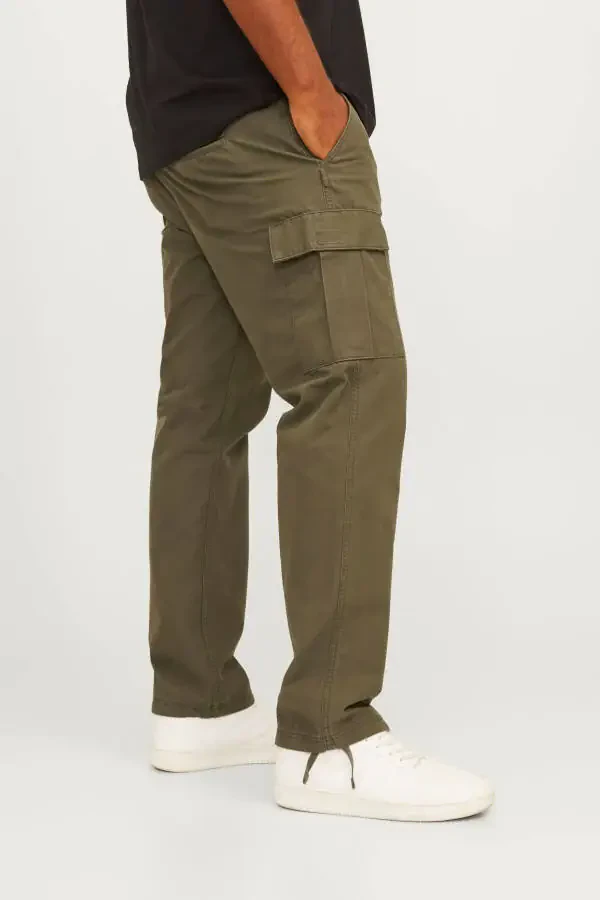 Large size cargo pants with side pockets. - 8