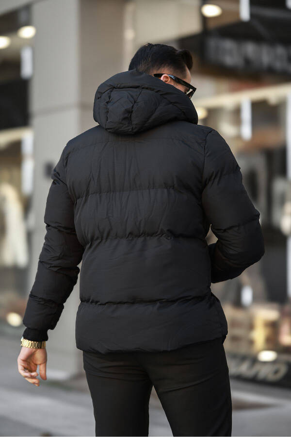 Large Zippered Puffer Jacket - 3