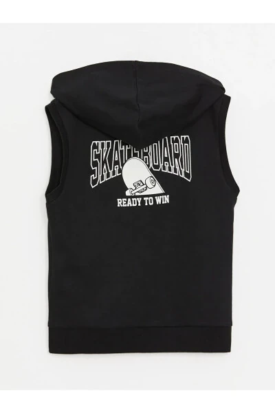 LCW KidsYeni Siyah Kapüşonlu Baskılı Erkek Çocuk Fermuarlı Yelek - Modazone (1)