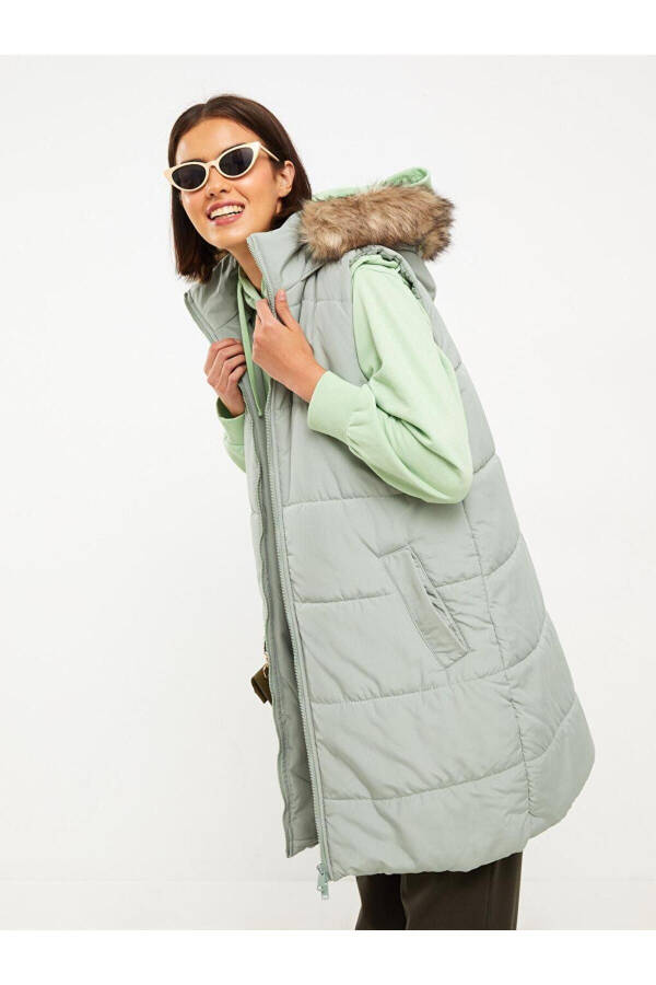 LCW Women's Hooded Puffer Vest - 2
