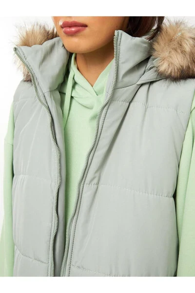 LCW Women's Hooded Puffer Vest - 3