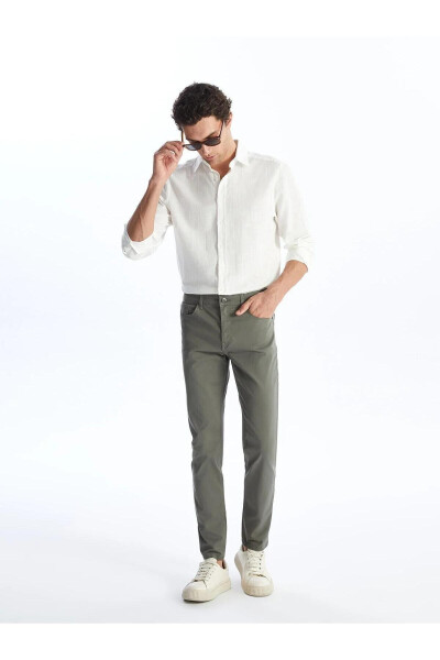 LCWAIKIKI Classic Slim Fit Erkaklar uchun Chino Shimlari - 1