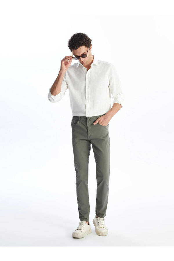 LCWAIKIKI Classic Slim Fit Erkaklar uchun Chino Shimlari - 1