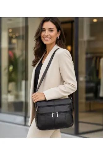 Leather Den Messenger Bag 